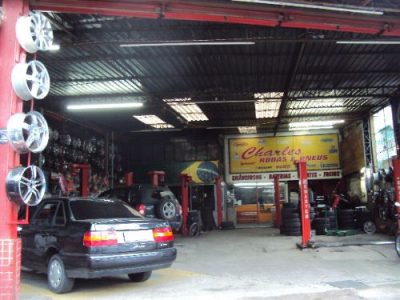 Charles Rodas e Pneus