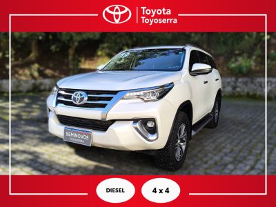TOYOTA Hilux SW4 2019