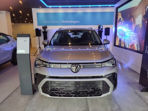 VOLKSWAGEN Taos - foto 2