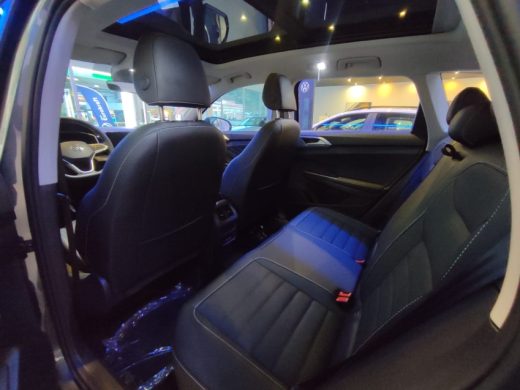 VOLKSWAGEN Taos - foto 9