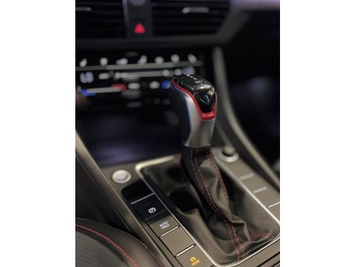 VOLKSWAGEN Jetta - foto 8