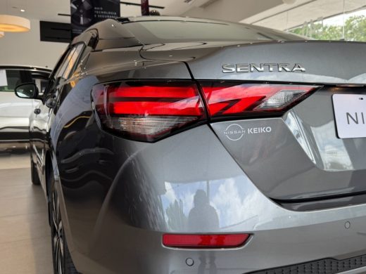NISSAN Sentra - foto 14