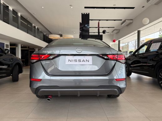 NISSAN Sentra - foto 5