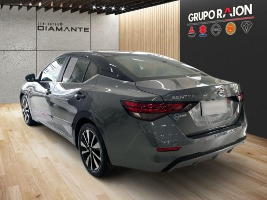 NISSAN Sentra - foto 5