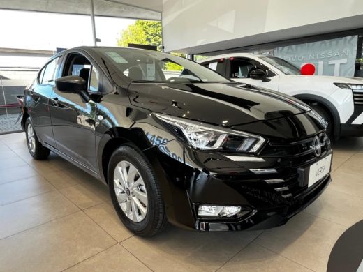 NISSAN Versa - foto 2
