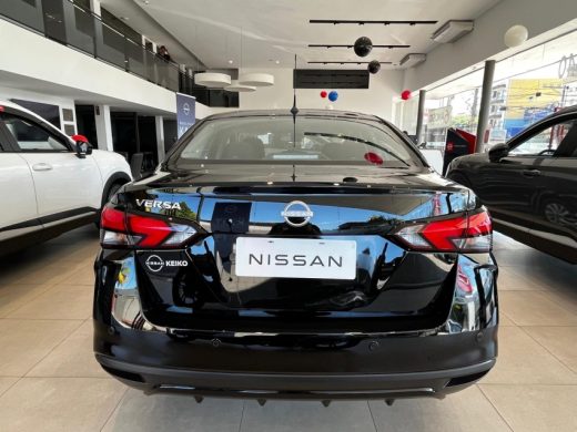 NISSAN Versa - foto 5