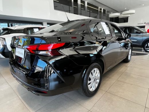 NISSAN Versa - foto 6