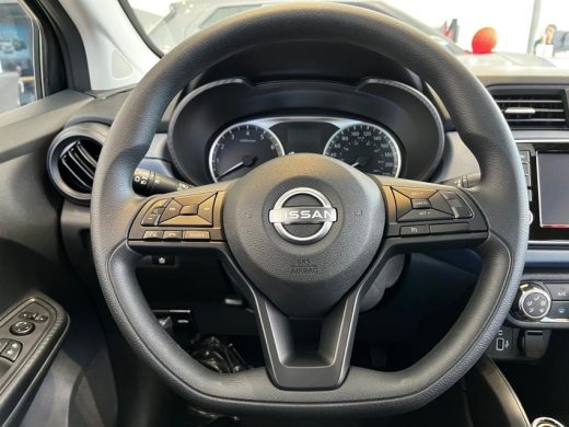 NISSAN Versa - foto 10