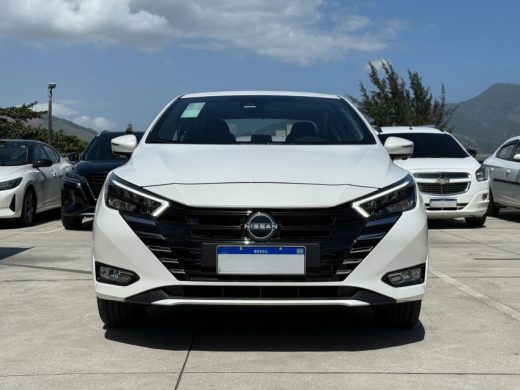 NISSAN Versa - foto 2