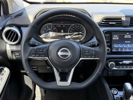 NISSAN Versa - foto 5