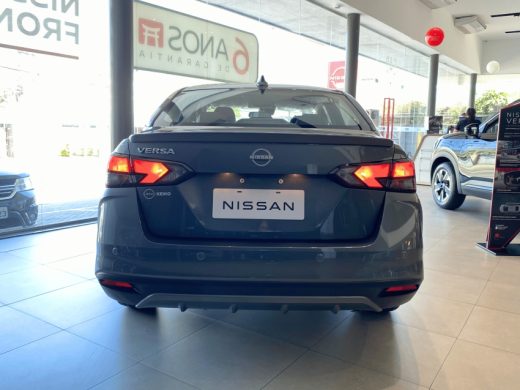 NISSAN Versa - foto 5