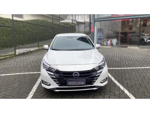 NISSAN Versa - foto 2