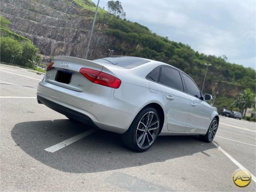 AUDI A4 - foto 4