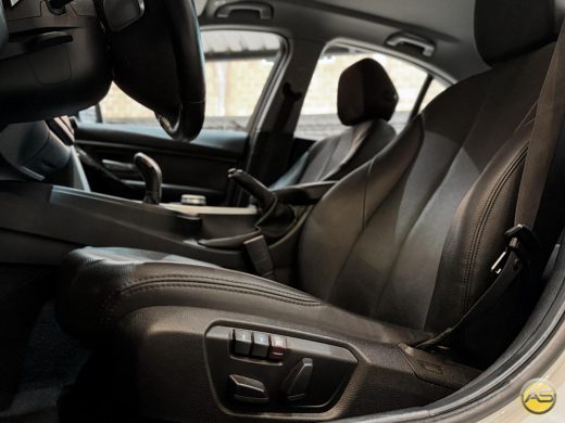 BMW 320i - foto 6
