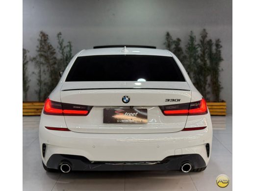 BMW 330i - foto 4