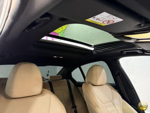 BMW 330i - foto 10