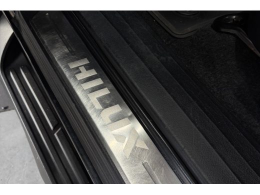 TOYOTA Hilux - foto 8