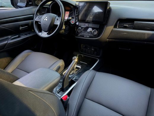 MITSUBISHI Outlander - foto 7