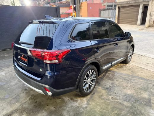 MITSUBISHI Outlander - foto 4