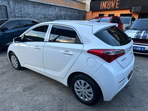 HYUNDAI HB20 - foto 6