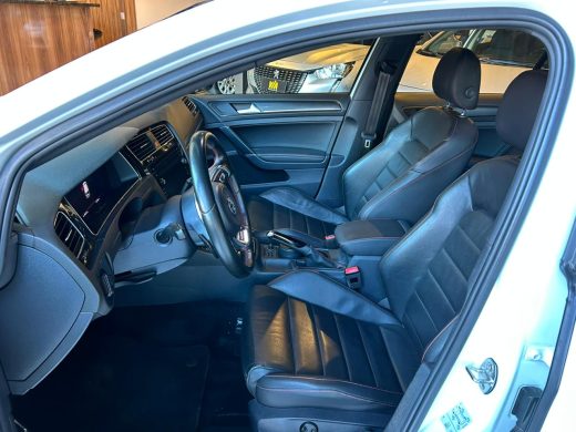 VOLKSWAGEN Golf - foto 4