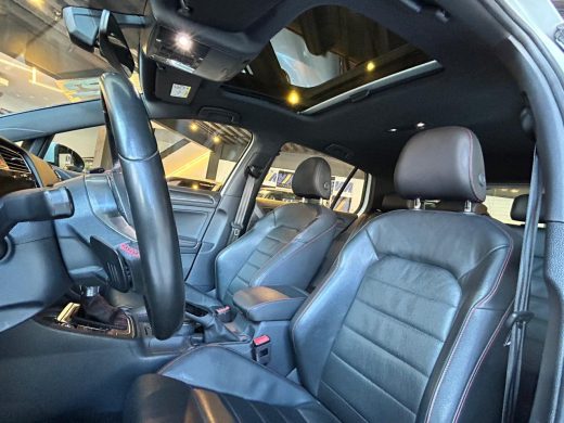 VOLKSWAGEN Golf - foto 6