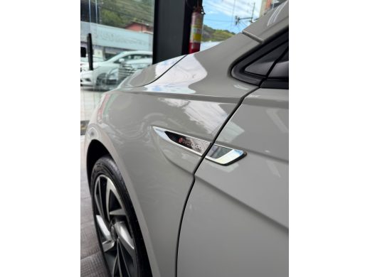 VOLKSWAGEN Polo - foto 6