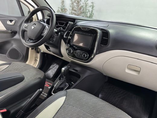 RENAULT Captur - foto 10