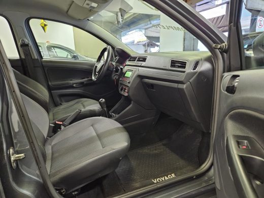 VOLKSWAGEN Voyage - foto 8