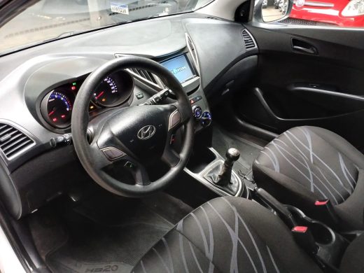 HYUNDAI HB20 - foto 10