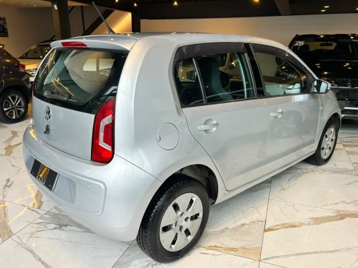 VOLKSWAGEN UP - foto 6