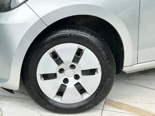 VOLKSWAGEN UP - foto 3