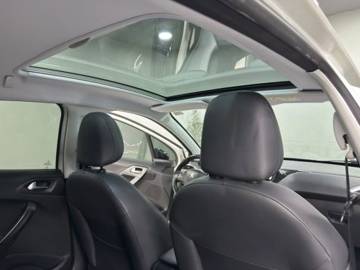 PEUGEOT 208 - foto 10