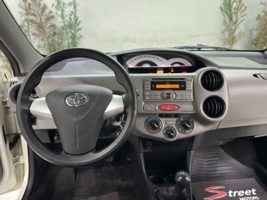 TOYOTA Etios - foto 8