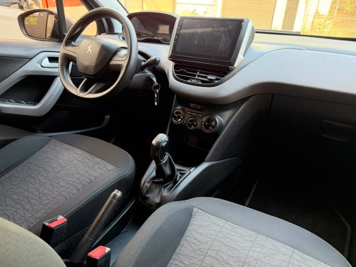PEUGEOT 208 - foto 8