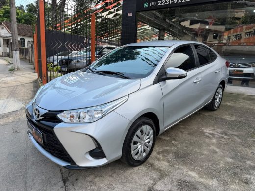 TOYOTA YARIS - foto 4