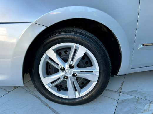 NISSAN Sentra - foto 3