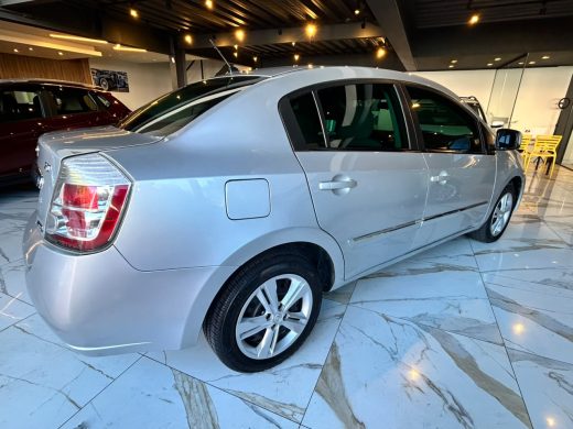 NISSAN Sentra - foto 6