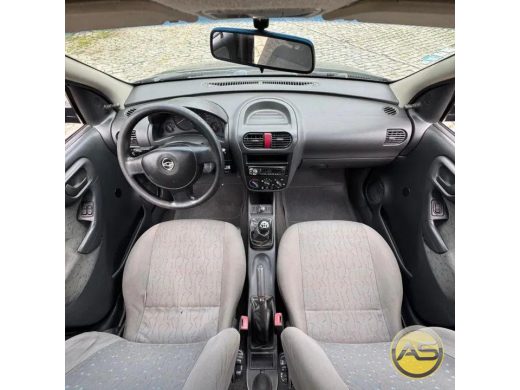 CHEVROLET Corsa - foto 4