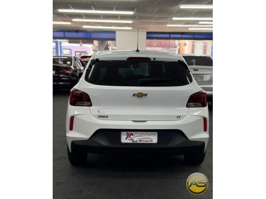 CHEVROLET Onix - foto 4