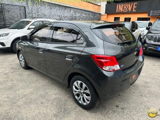 CHEVROLET Onix - foto 4