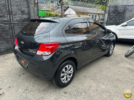 CHEVROLET Onix - foto 5