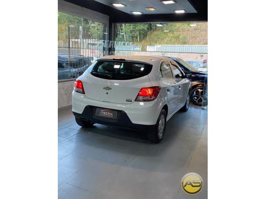 CHEVROLET Onix - foto 3