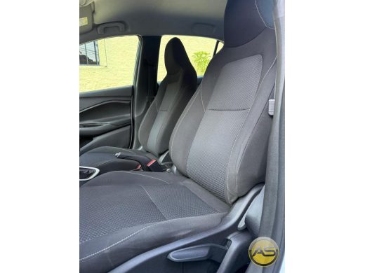 CHEVROLET Onix - foto 6
