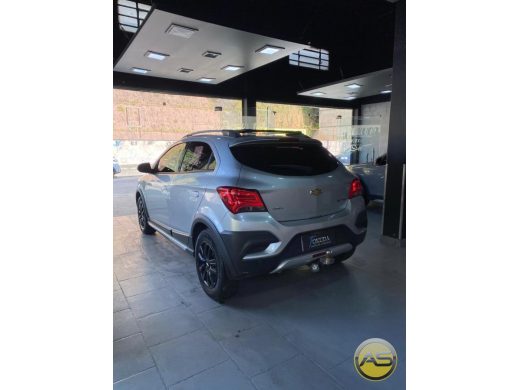 CHEVROLET Onix - foto 3