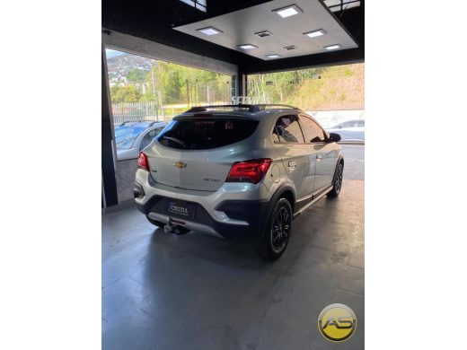 CHEVROLET Onix - foto 4
