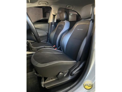 CHEVROLET Onix - foto 8