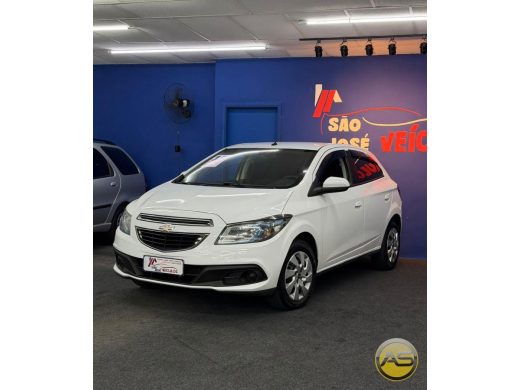 CHEVROLET Onix - foto 3