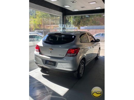 CHEVROLET Onix - foto 3
