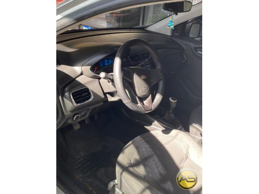 CHEVROLET Onix - foto 6